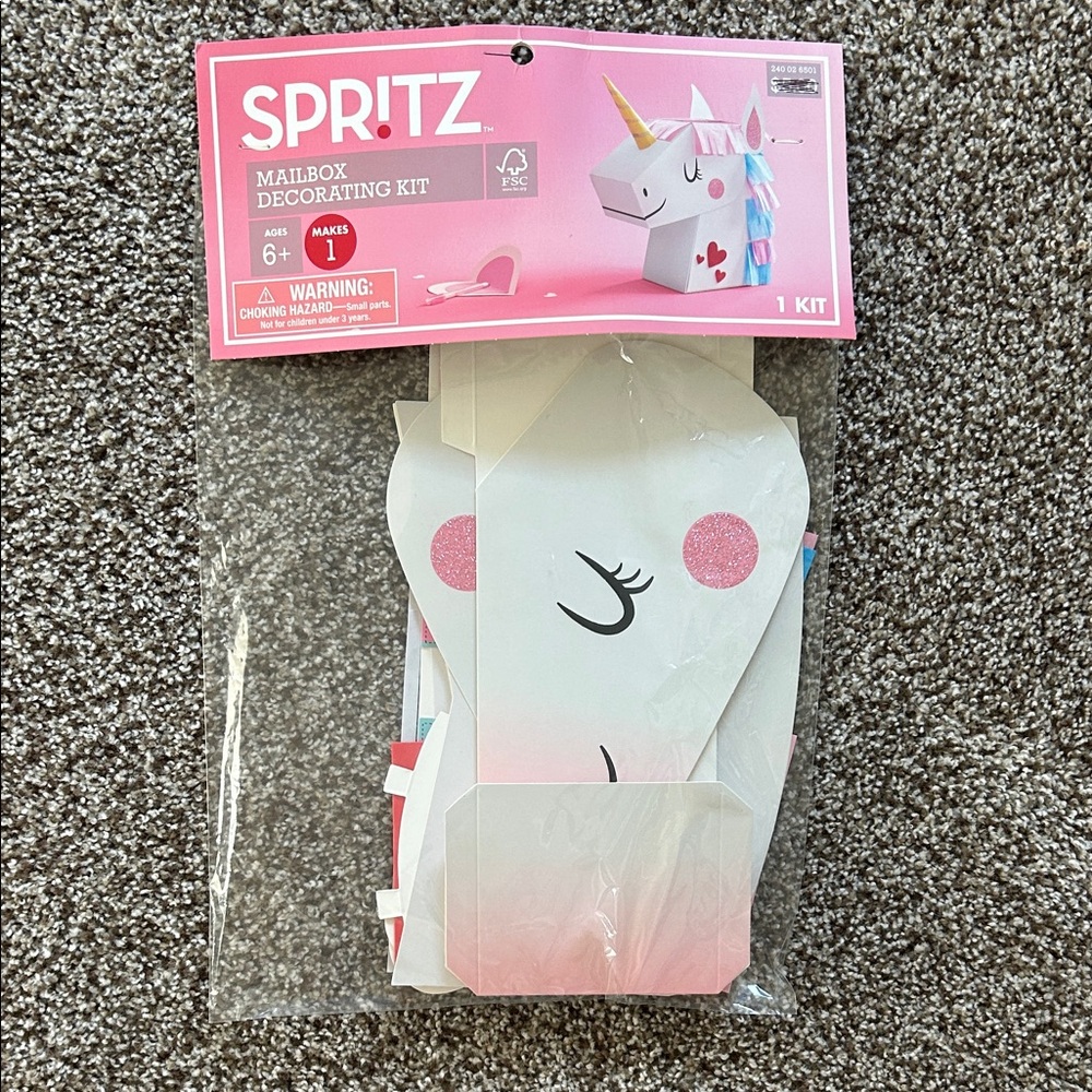 NWT Spritz Unicorn 🦄 Valentine Mailbox Kit - Pink and White